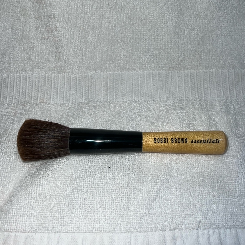 Bobby Brown bronzer brush